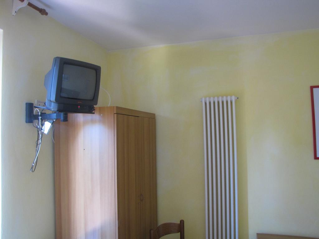 Villa Girasole Torri Del Benaco Bilik gambar